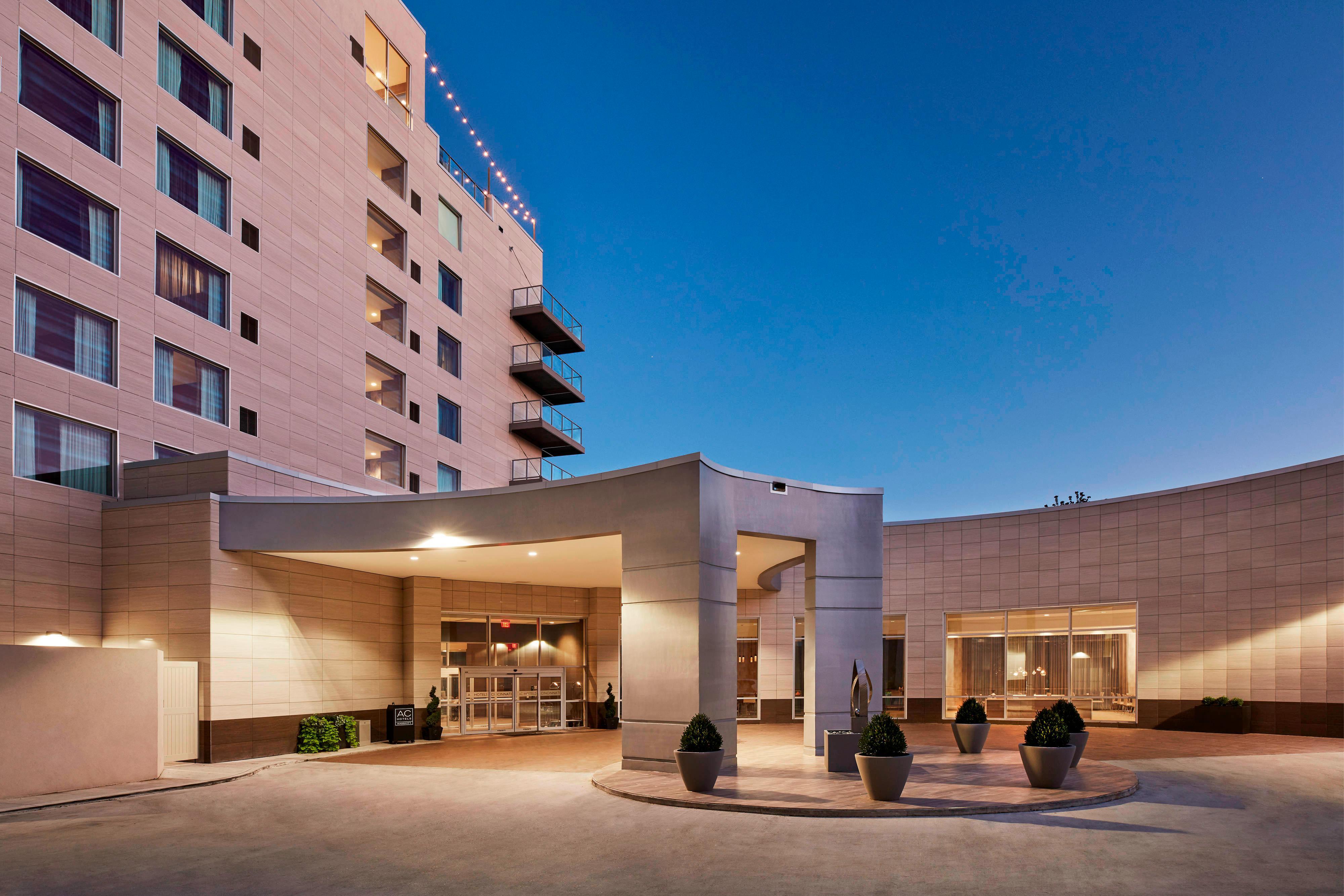Ac Hotel By Marriott Cincinnati At The Banks Eksteriør billede